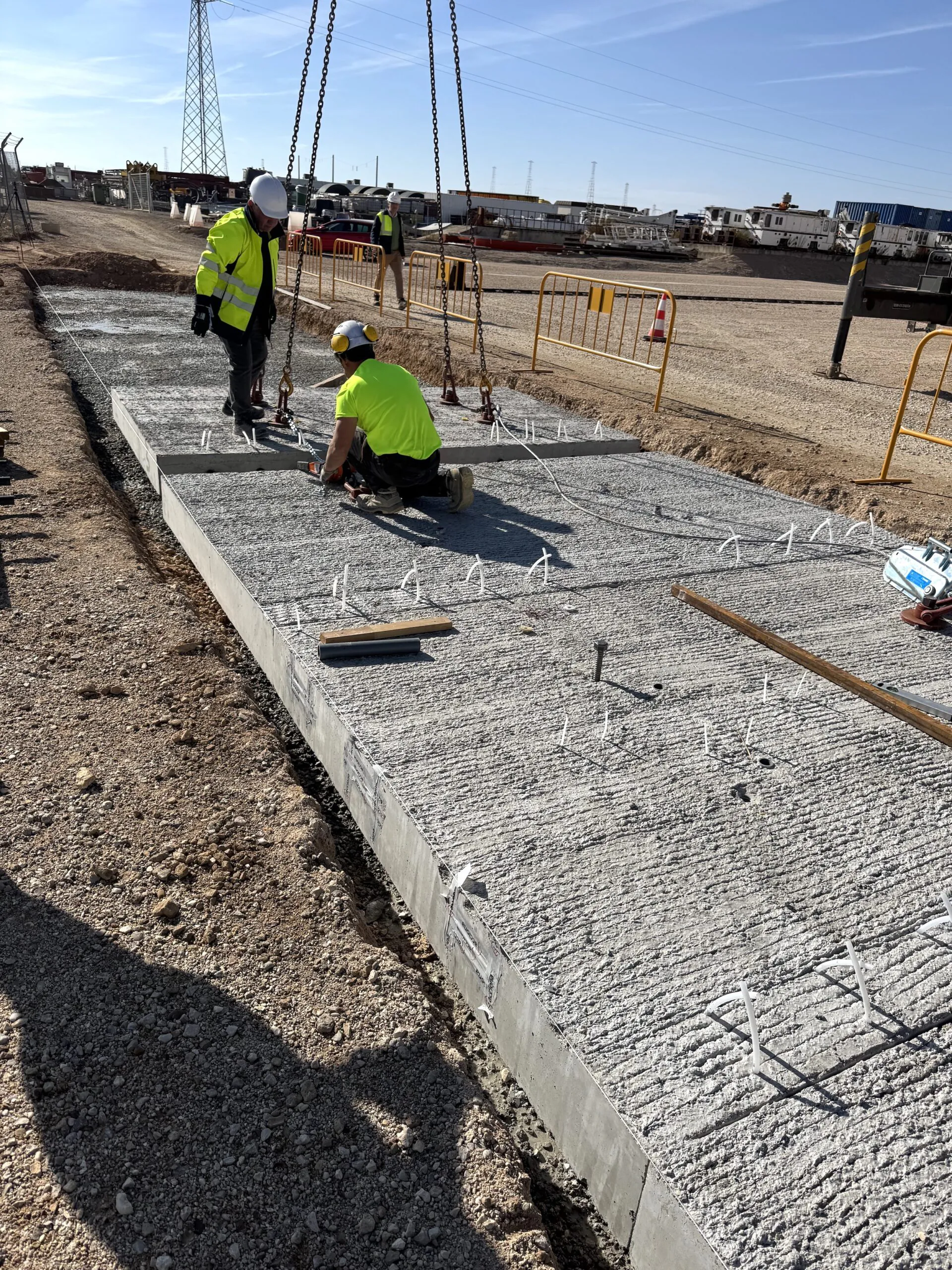 New cement-free precast pavement for smarter, low-carbon roads